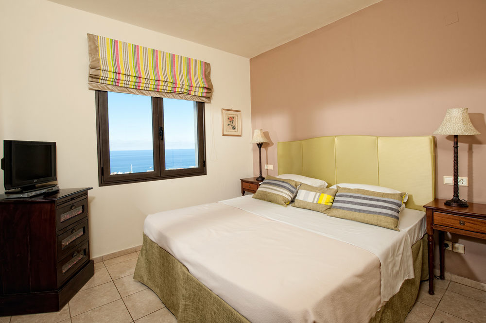 Creta Blue Luxury Collection (Adults Only) Hotel Herszonisszosz Kültér fotó